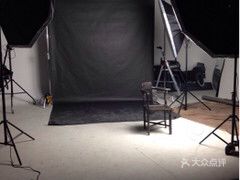 烏魯木齊數(shù)碼攝影服務(wù)全攻略 電話、地址、價(jià)格與營業(yè)時(shí)間一覽